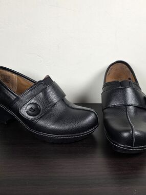 Thom McAn Black Leather Comfort Clogs Heels Wide Width 8W